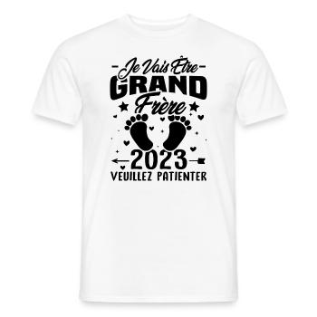 Je Vais Être Grand Frère en 2023 - T-shirt homme - blanc - Devant - AI Model Male 178 dark (178cm)