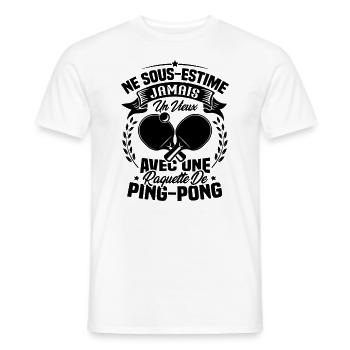 Un vieux avec une raquette de ping pong - T-shirt homme - blanc - Devant - AI Model Male 178 dark (178cm)