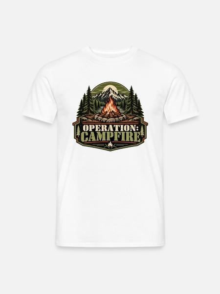 Operation: Campfire – Retro-Lagerfeuermotiv - Männer T-Shirt - Weiß