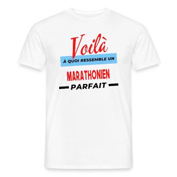 Voilà a quoi ressemble un MARATHONIEN Humour - T-shirt homme - blanc - Devant - AI Model Male 178 dark (178cm)