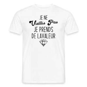 Je ne vieillis pas, je prends de la valeur - T-shirt homme - blanc - Devant - AI Model Male 178 dark (178cm)