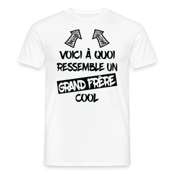 Futur Grand Frère Cool Cadeau Amusant Humour - T-shirt homme - blanc - Devant - AI Model Male 178 dark (178cm)