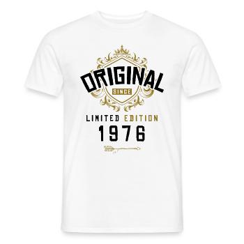 1976 Anniversaire en édition limitée - T-shirt homme - blanc - Devant - AI Model Male 178 dark (178cm)