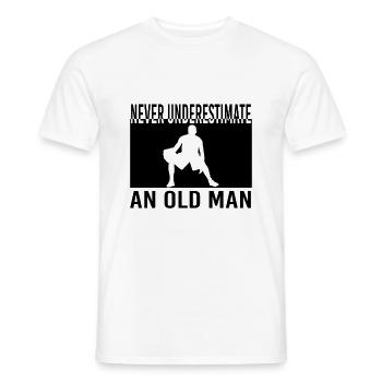 Basketball Player Never Underestimate An Old Man - Männer T-Shirt - Weiß - Vorne - AI Model Male 178 dark (178cm)