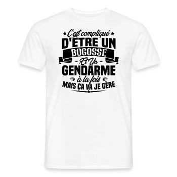 Bogosse et Gendarme à la fois mais ça va je gère - T-shirt homme - blanc - Devant - AI Model Male 178 dark (178cm)