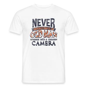 Kamera Opa - Männer T-Shirt - Weiß - Vorne - AI Model Male 178 dark (178cm)