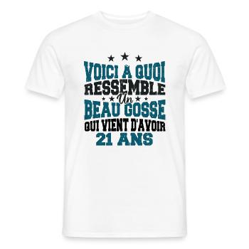 Voici à Quoi Ressemble Un BeauGosse 21 ans, Cadeau - T-shirt homme - blanc - Devant - AI Model Male 178 dark (178cm)