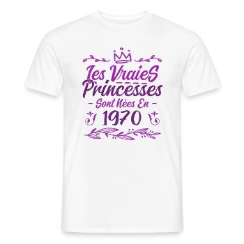 Les Vraies Princesses Sont Nées En 1970 - T-shirt homme - blanc - Devant - AI Model Male 178 dark (178cm)