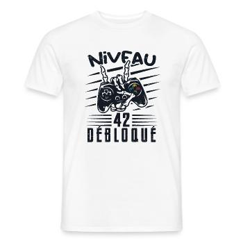 Niveau 42 Débloqué | cadeau de joueur - T-shirt homme - blanc - Devant - AI Model Male 178 dark (178cm)
