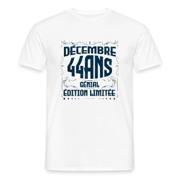 DÉCEMBRE 44 Ans | Édition limitée - T-shirt homme - blanc - Devant - AI Model Male 178 dark (178cm)