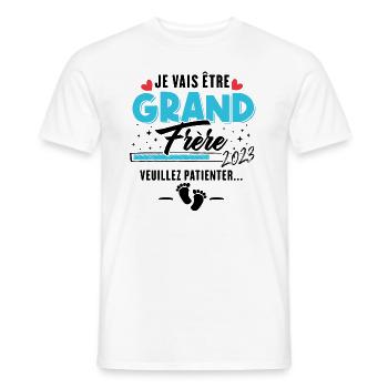 Je Vais Être Grand Frère 2023 - T-shirt homme - blanc - Devant - AI Model Male 178 dark (178cm)