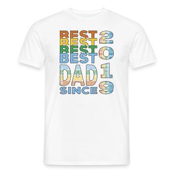 Bester Papa der Welt seit 2019 Vatertag Geburtstag - Männer T-Shirt - Weiß - Vorne - AI Model Male 178 dark (178cm)