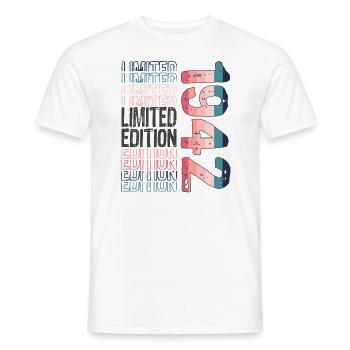 Limited Edition seit 1942 Geburtstag Vintage 1942 - Männer T-Shirt - Weiß - Vorne - AI Model Male 178 dark (178cm)