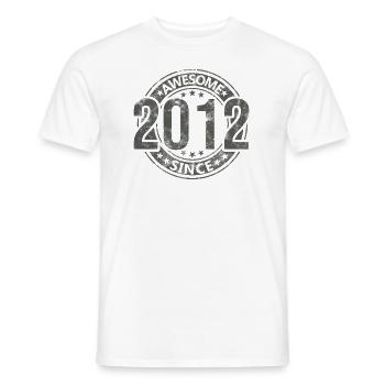 Génial depuis l’anniversaire rétro vintage 2012 - T-shirt homme - blanc - Devant - AI Model Male 178 dark (178cm)