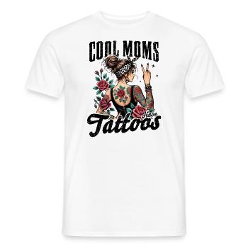 Les mamans cool ont des tatouages - T-shirt homme - blanc - Devant - AI Model Male 178 dark (178cm)