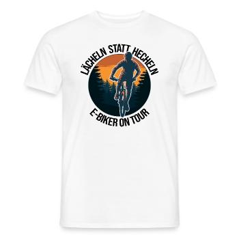 fahrrad akku e bike lächeln hecheln biker ebike - Männer T-Shirt - Weiß - Vorne - AI Model Male 178 dark (178cm)