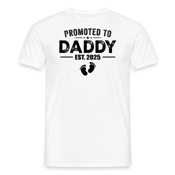 Zum Papa befördert, voraussichtlich 2025. Lustig für den neuen Papa - Männer T-Shirt - Weiß - Vorne - AI Model Male 178 dark (178cm)