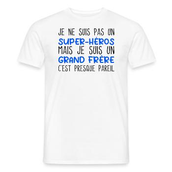 Grand Frère Super Héros Humour Frère Cadeau - T-shirt homme - blanc - Devant - AI Model Male 178 dark (178cm)