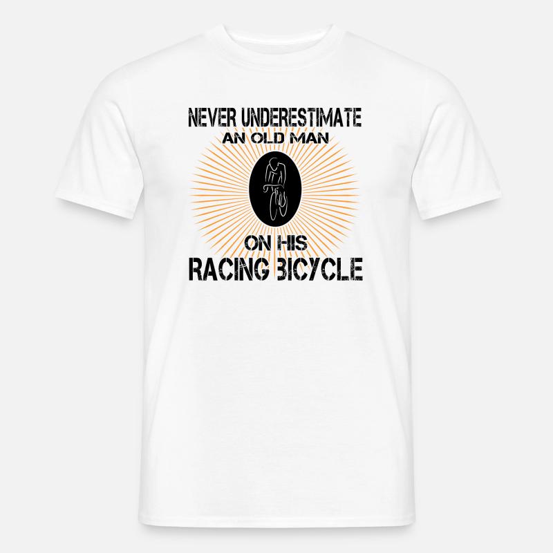 Never underestimate an old man - Männer T-Shirt - Weiß