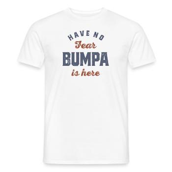 N’ayez crainte, Bumpa est là - Journée des grands-parents - T-shirt homme - blanc - Devant - AI Model Male 178 dark (178cm)