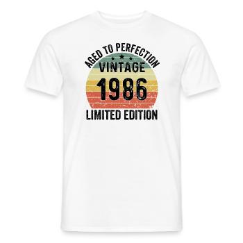 Aged To Perfection Vintage 1986 Limited Edition - Männer T-Shirt - Weiß - Vorne - AI Model Male 178 dark (178cm)