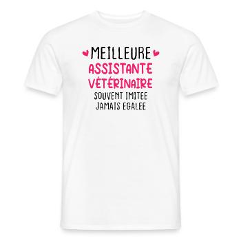 Souvent Imitée Meilleure Assistante Vétérinair - T-shirt homme - blanc - Devant - AI Model Male 178 dark (178cm)