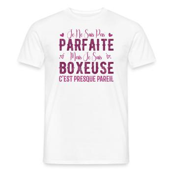 Nicht perfekt, aber ich bin ein Boxer - Boxer-Geschenk - Männer T-Shirt - Weiß - Vorne - AI Model Male 178 dark (178cm)