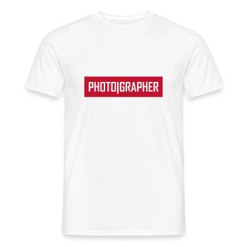 Photographer - Männer T-Shirt - Weiß - Vorne - AI Model Male 178 dark (178cm)