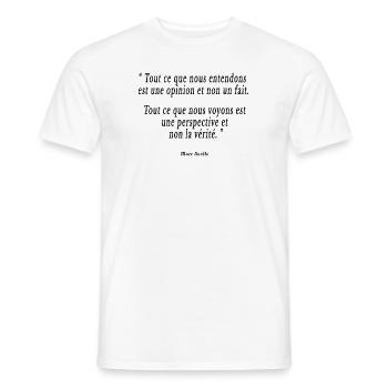 Citation philosophique Marc Aurèle vérité opinion - T-shirt homme - blanc - Devant - AI Model Male 178 dark (178cm)