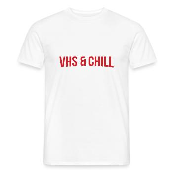 VHS & Chill – Retro Style - Männer T-Shirt - Weiß - Vorne - AI Model Male 178 dark (178cm)
