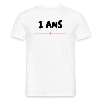 1. 1 AN. 1er ANNIVERSAIRE. ANNIVERSAIRE 1 AN. ANNI - T-shirt homme - blanc - Devant - AI Model Male 178 dark (178cm)