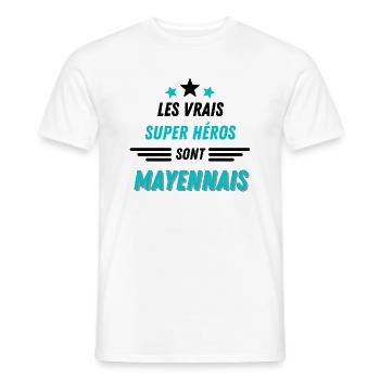 Les vrais héros sont mayennais - T-shirt homme - blanc - Devant - AI Model Male 178 dark (178cm)