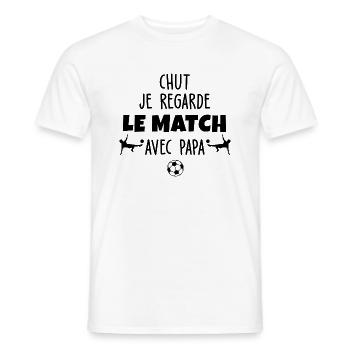 je regarde le match avec papa / enfant et football - T-shirt homme - blanc - Devant - AI Model Male 178 dark (178cm)