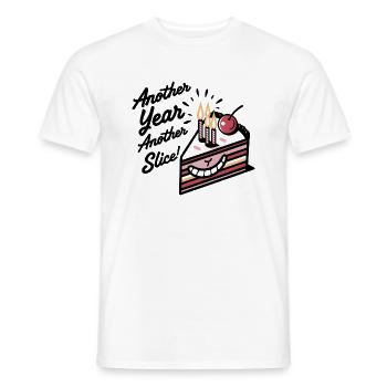 Gâteau de célébration : une autre tranche, une autre année, une autre tranche ! - T-shirt homme - blanc - Devant - AI Model Male 178 dark (178cm)