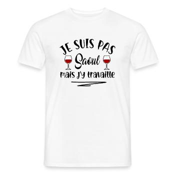 je suis pas saoul mais j y travaille - humour - T-shirt homme - blanc - Devant - AI Model Male 178 dark (178cm)