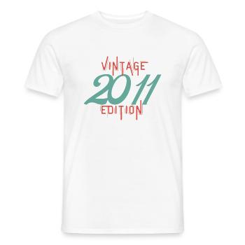 Jahrgang 2011 Ausgabe - Männer T-Shirt - Weiß - Vorne - AI Model Male 178 dark (178cm)