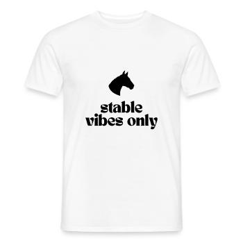 Stable Vibes Only - Design für alle Pferdefans! - Männer T-Shirt - Weiß - Vorne - AI Model Male 178 dark (178cm)