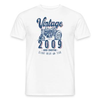 Oldtimer Traktor Bauer Geburtstag Jahrgang 2009 - Männer T-Shirt - Weiß - Vorne - AI Model Male 178 dark (178cm)