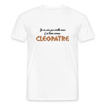 je ne suis pas vieille , j'ai bien connu Cléopâtre - T-shirt homme - blanc - Devant - AI Model Male 178 dark (178cm)