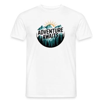 Adventure Awaits – Bergpanorama - Männer T-Shirt - Weiß - Vorne - AI Model Male 178 dark (178cm)