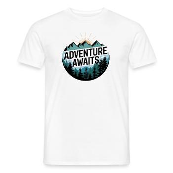 Adventure Awaits – Bergpanorama - Männer T-Shirt - Weiß - Vorne - AI Model Male 178 dark (178cm)
