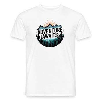 Adventure Awaits – Bergpanorama - Männer T-Shirt - Weiß - Vorne - AI Model Male 178 dark (178cm)