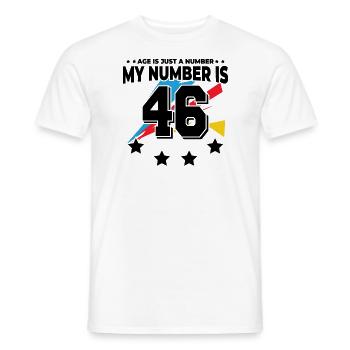 L’âge n’est qu’un chiffre - 46e anniversaire - T-shirt homme - blanc - Devant - AI Model Male 178 dark (178cm)