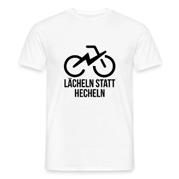 Lächeln statt Hecheln Ebike EMTB Fahrrad Spruch - Männer T-Shirt - Weiß - Vorne - AI Model Male 178 dark (178cm)