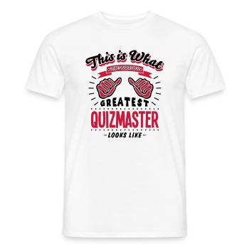 quizmaster worlds greatest looks like - Men's T-Shirt - white - Front - AI Model Male 178 dark (178cm)