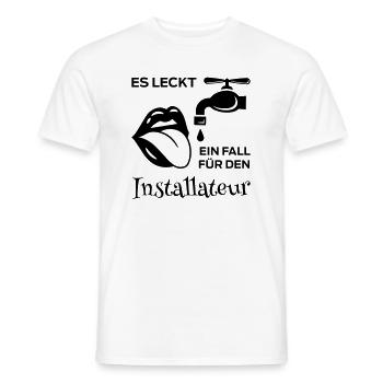 Ein Fall für den Installateur - Männer T-Shirt - Weiß - Vorne - AI Model Male 178 dark (178cm)