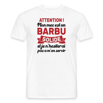 Attention Mon Mec Est Un Barbu Solide Cadeau - T-shirt homme - blanc - Devant - AI Model Male 178 dark (178cm)