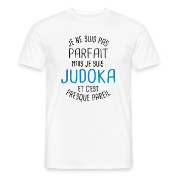 Pas parfait mais judoka - T-shirt homme - blanc - Devant - AI Model Male 178 dark (178cm)