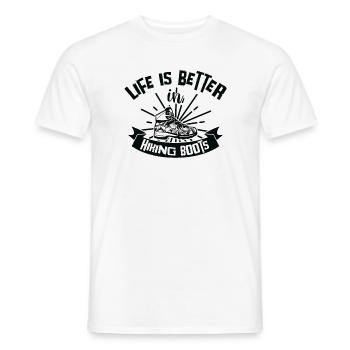 Life Is Better In Hiking Boots Berge Wandern - Männer T-Shirt - Weiß - Vorne - AI Model Male 178 dark (178cm)