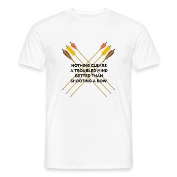 Nichts klärt einen unruhigen Geist besser als Bogenschießen - Männer T-Shirt - Weiß - Vorne - AI Model Male 178 dark (178cm)